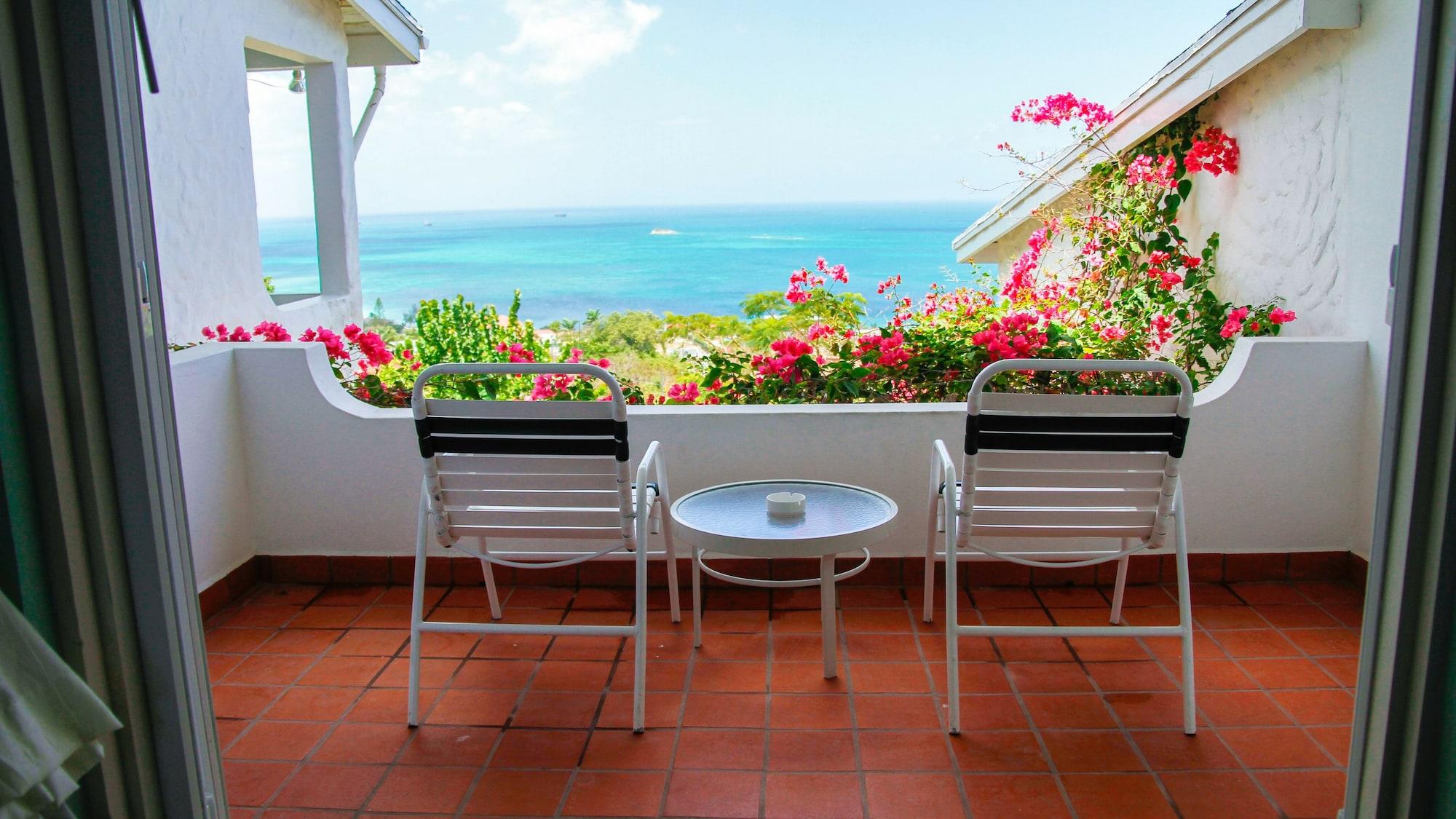 Trade Winds Hotel Golful Dickenson Exterior foto
