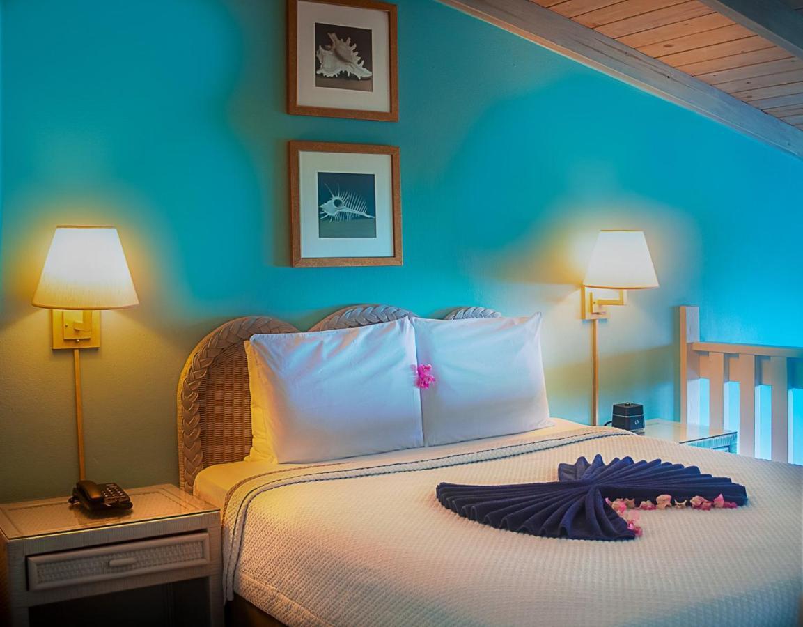 Trade Winds Hotel Golful Dickenson Exterior foto