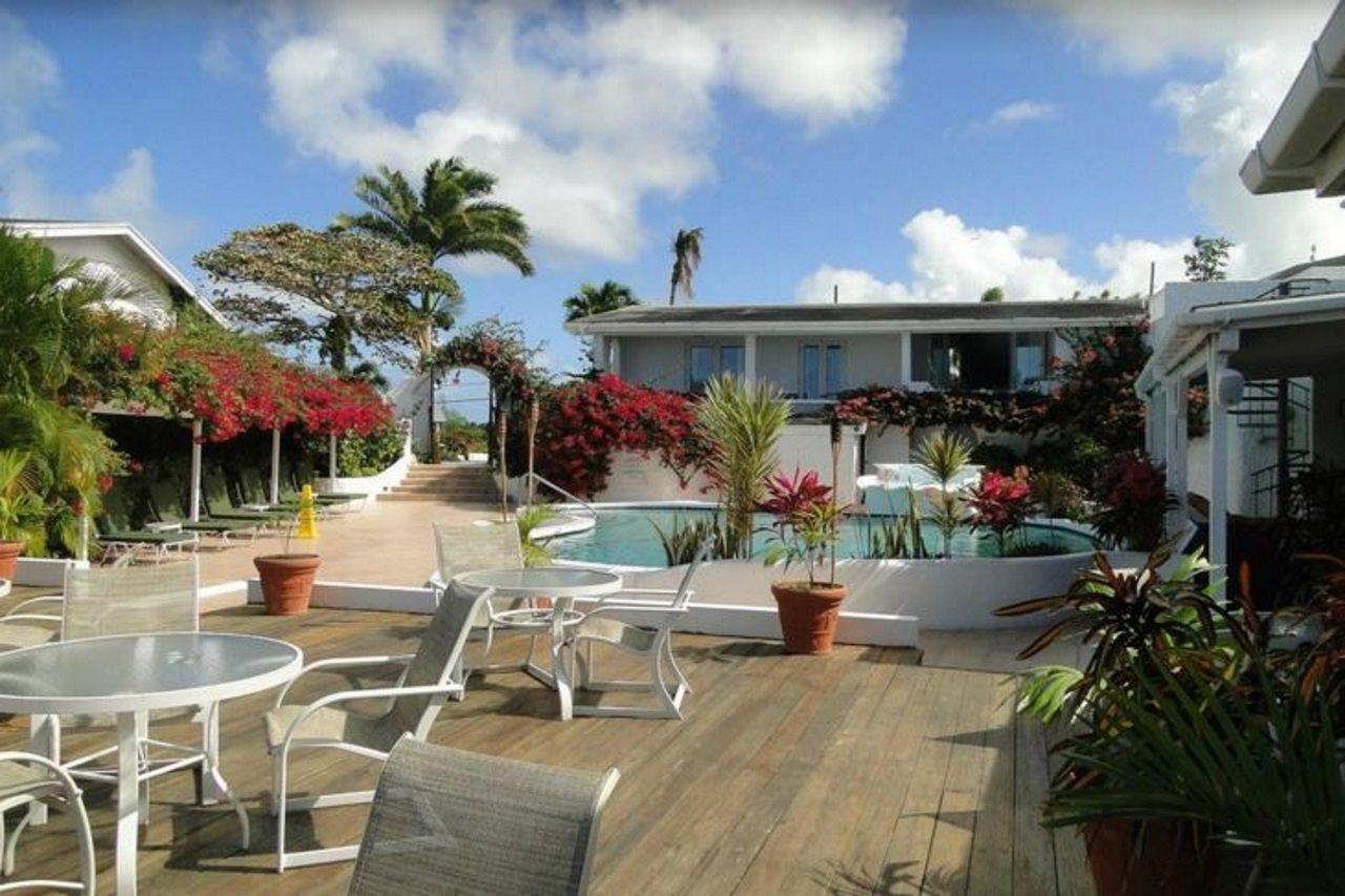 Trade Winds Hotel Golful Dickenson Exterior foto