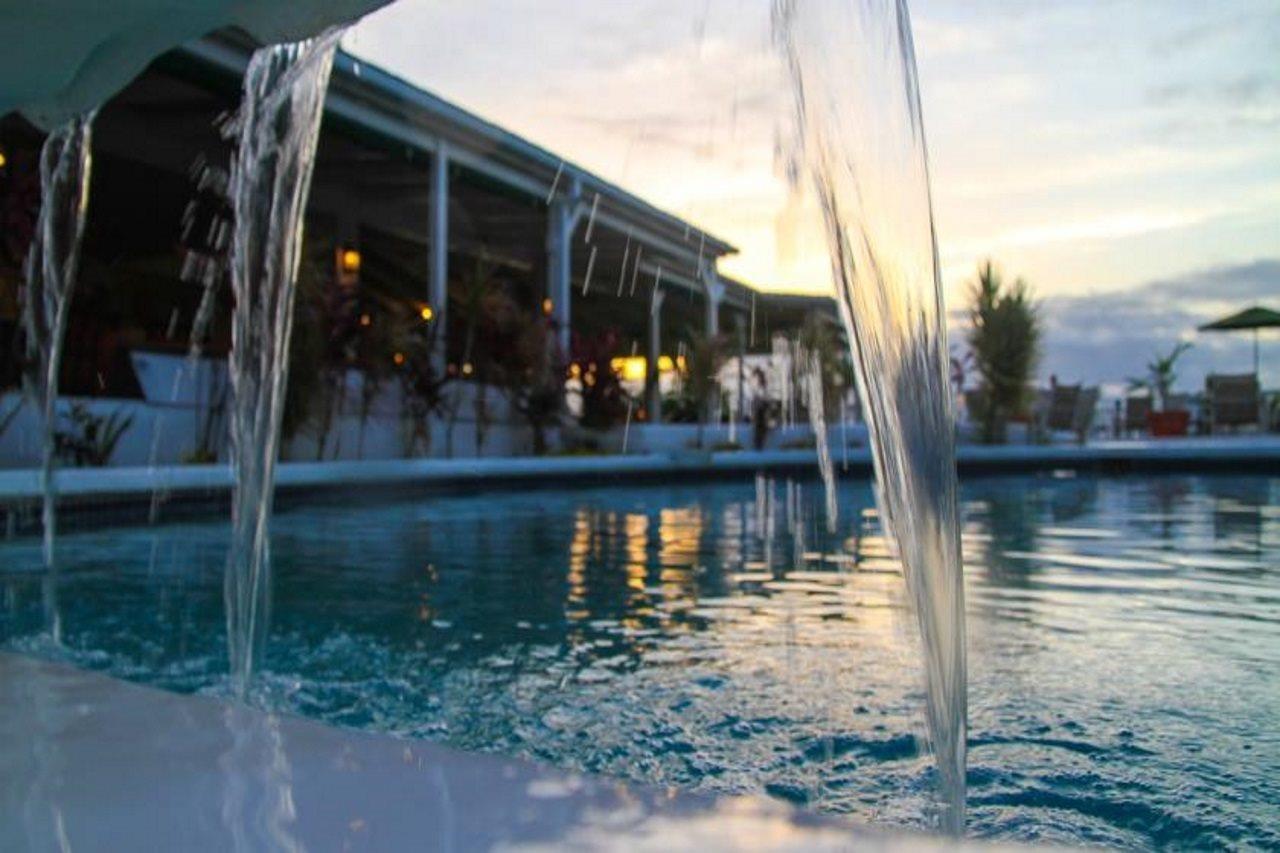 Trade Winds Hotel Golful Dickenson Exterior foto